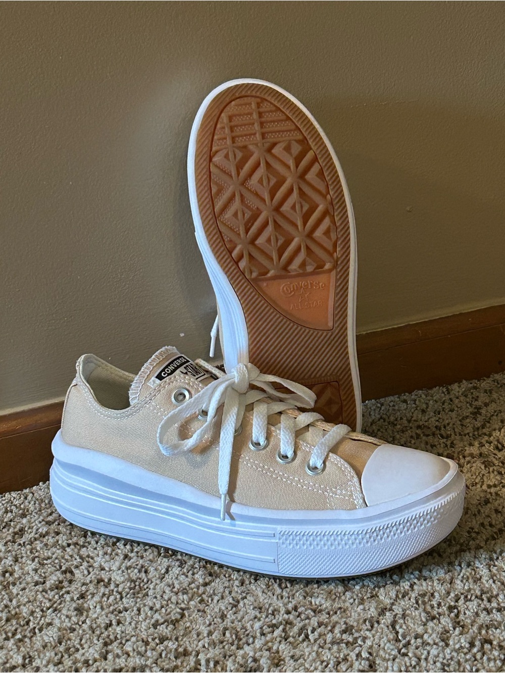 Converse All Star Beach Stone Platform sneakers women's size 7.5